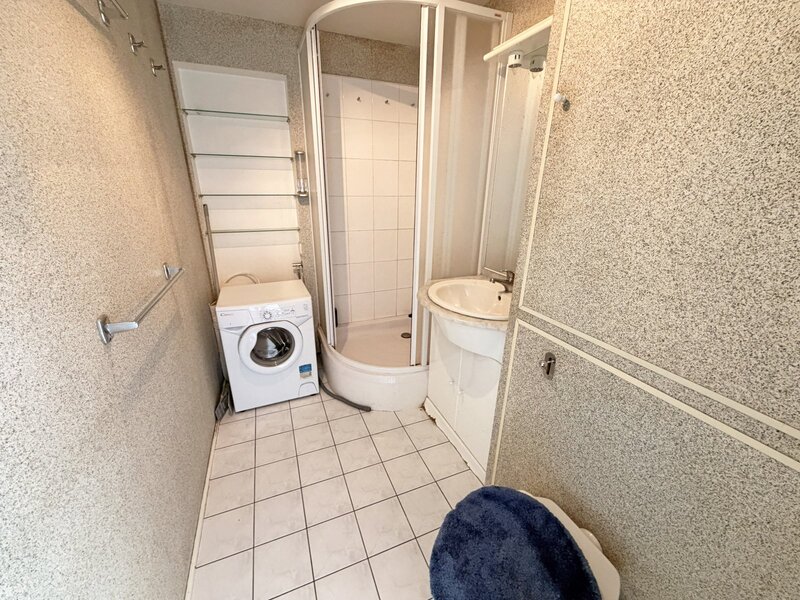 Hledáte světlý byt s krásným výhledem, balkonem a možností úpravy dispozice podle vlastních představ