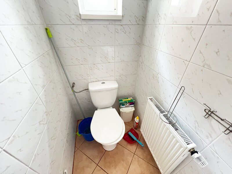 Pronájem bytu 1+kk v rodinném domě – České Budějovice, ulice Dlouhá