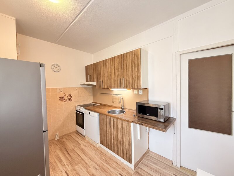 PRONÁJEM PROSTORNÉHO BYTU 3+1 S LODŽIÍ, UL. K. ŠTĚCHA, ČESKÉ BUDĚJOVICE