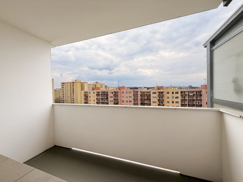 PRONÁJEM PROSTORNÉHO BYTU 3+1 S LODŽIÍ, UL. K. ŠTĚCHA, ČESKÉ BUDĚJOVICE