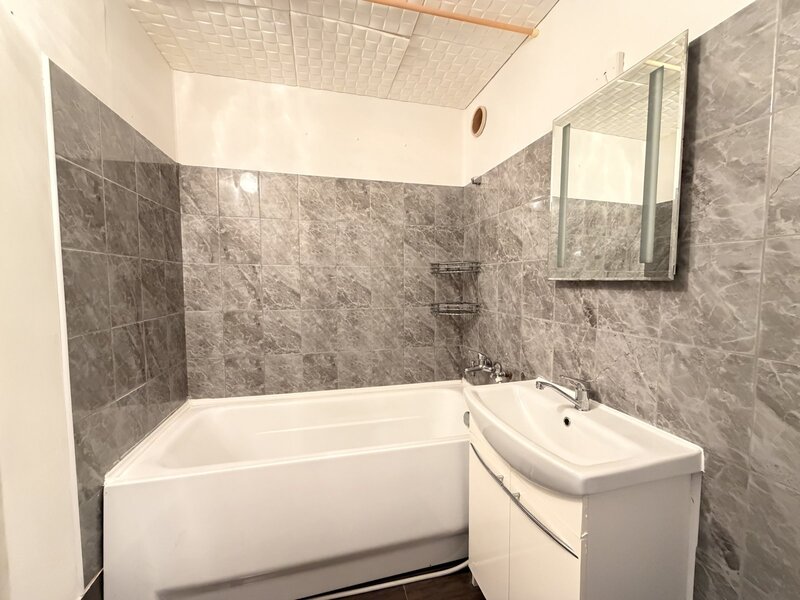 PRONÁJEM PROSTORNÉHO BYTU 3+1 S LODŽIÍ, UL. K. ŠTĚCHA, ČESKÉ BUDĚJOVICE