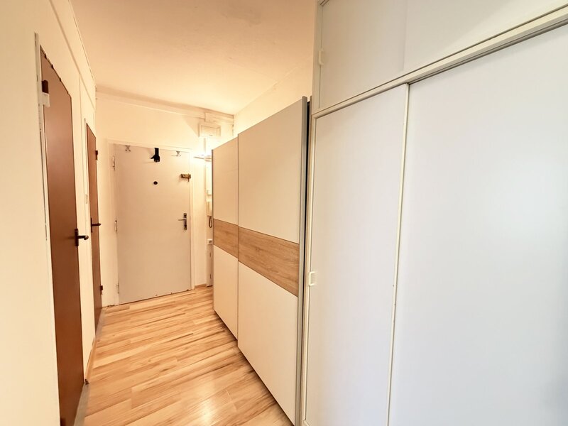 PRONÁJEM PROSTORNÉHO BYTU 3+1 S LODŽIÍ, UL. K. ŠTĚCHA, ČESKÉ BUDĚJOVICE