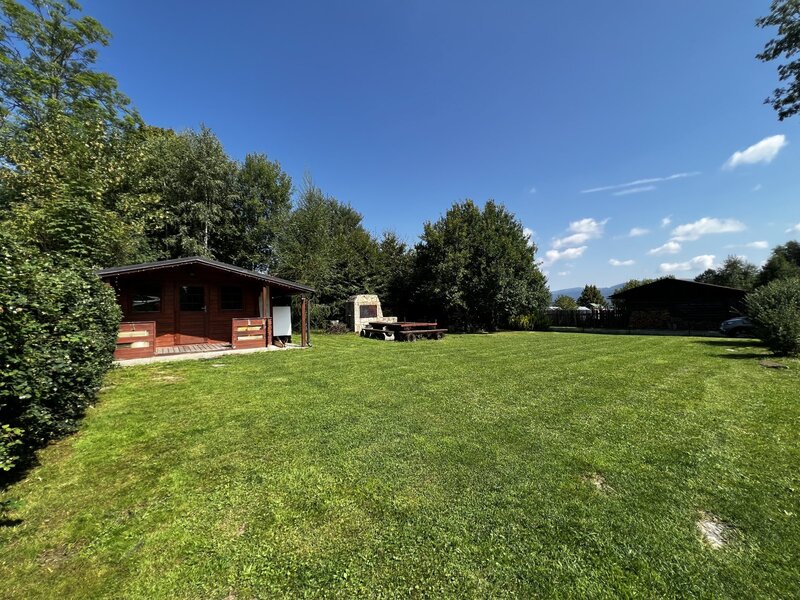 Investiční příležitost! Dům se 6 apartmány u Lipna.