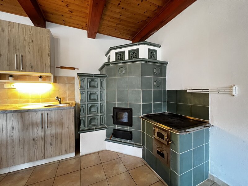 Investiční příležitost! Dům se 6 apartmány u Lipna.