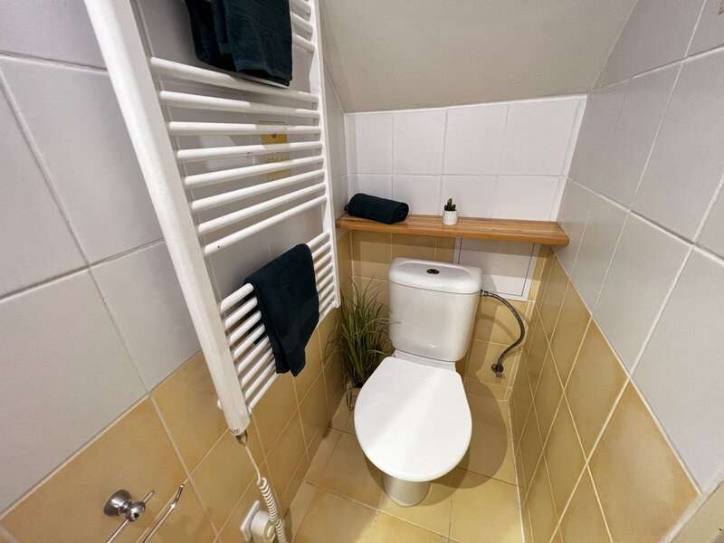 Investiční příležitost! Dům se 6 apartmány u Lipna.