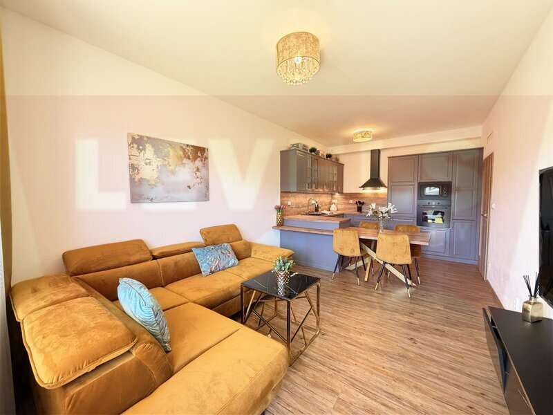 BYT 2+KK SE ZAHRADOU, TERASOU A PARKOVACÍM STÁNÍM – WILLOW RESORT, ČESKÉ VRBNÉ