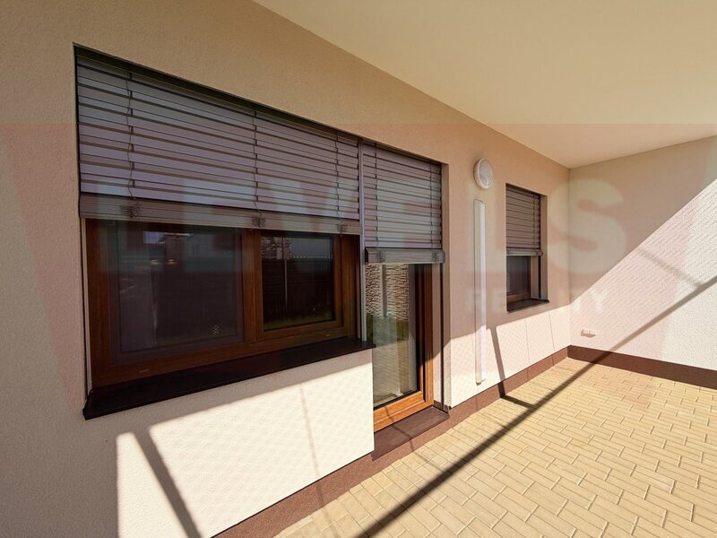 BYT 2+KK SE ZAHRADOU, TERASOU A PARKOVACÍM STÁNÍM – WILLOW RESORT, ČESKÉ VRBNÉ