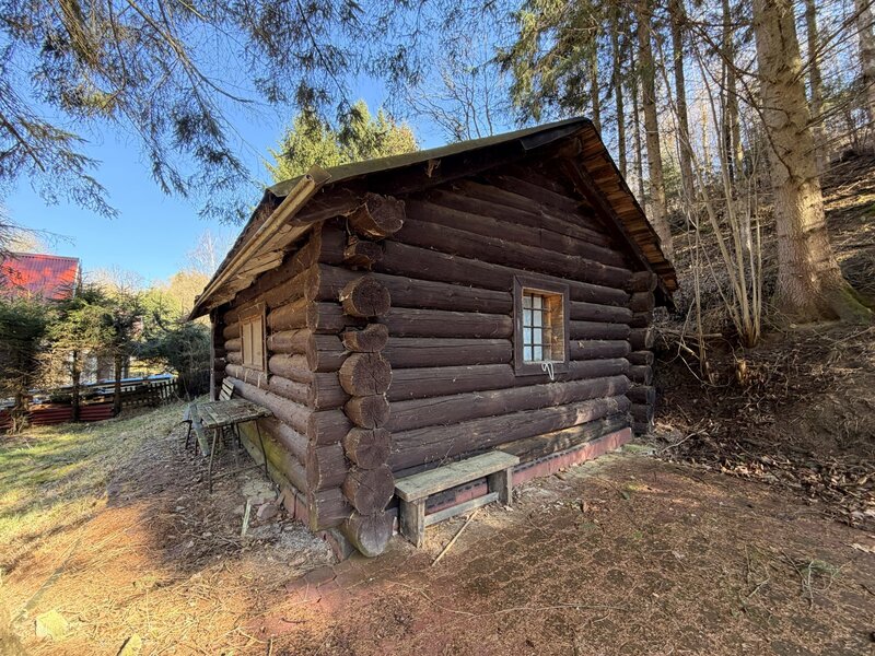 POZEMEK / CHATA U VODY V KRÁSNÉ PŘÍRODĚ – DOLNÍ STROPNICE | 220 m² | ELEKTŘINA