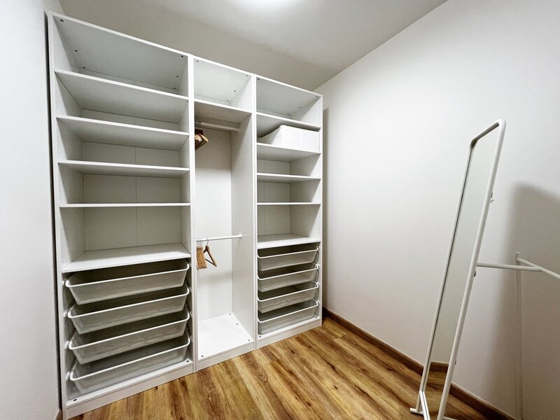 Jedinečná nabídka bytu 2+kk s velkým balkonem, vlastní garážové stání a sklep, České Budějovice