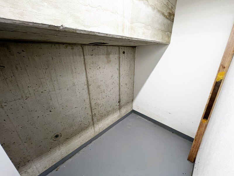 Jedinečná nabídka bytu 2+kk s velkým balkonem, vlastní garážové stání a sklep, České Budějovice